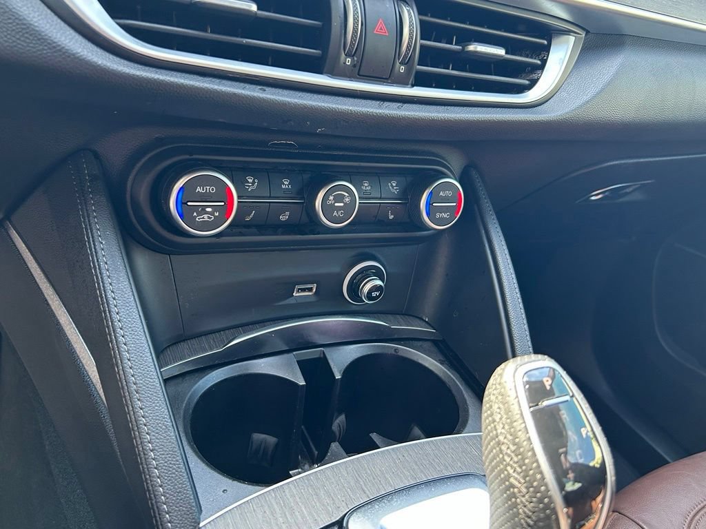 Used 2022 Alfa Romeo Stelvio Ti AWD/4WD image 20