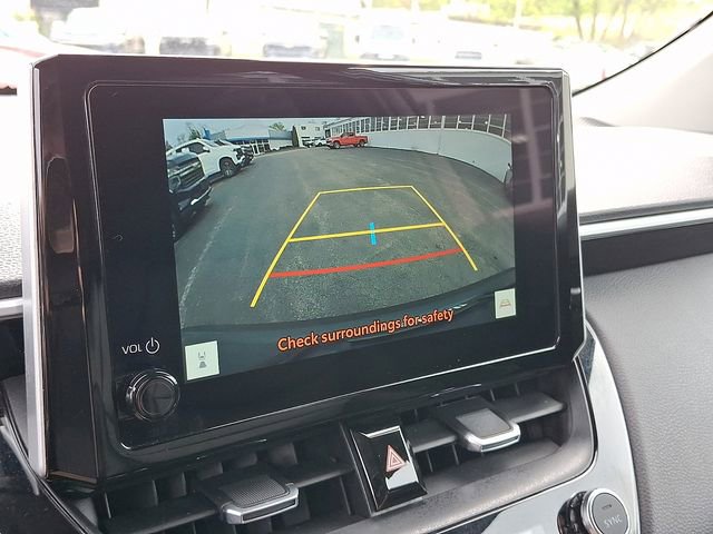 Used 2025 Toyota Corolla Cross XLE FWD image 18