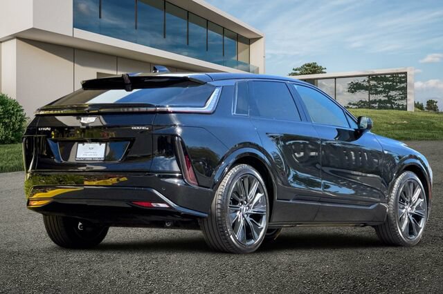 Certified 2024 Cadillac Lyriq Sport AWD/4WD image 4
