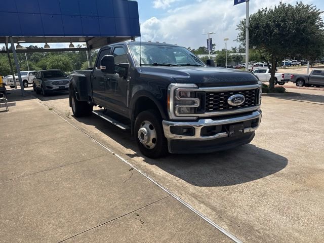 Used 2023 Ford F350 Lariat w/ Lariat Ultimate Package image 2