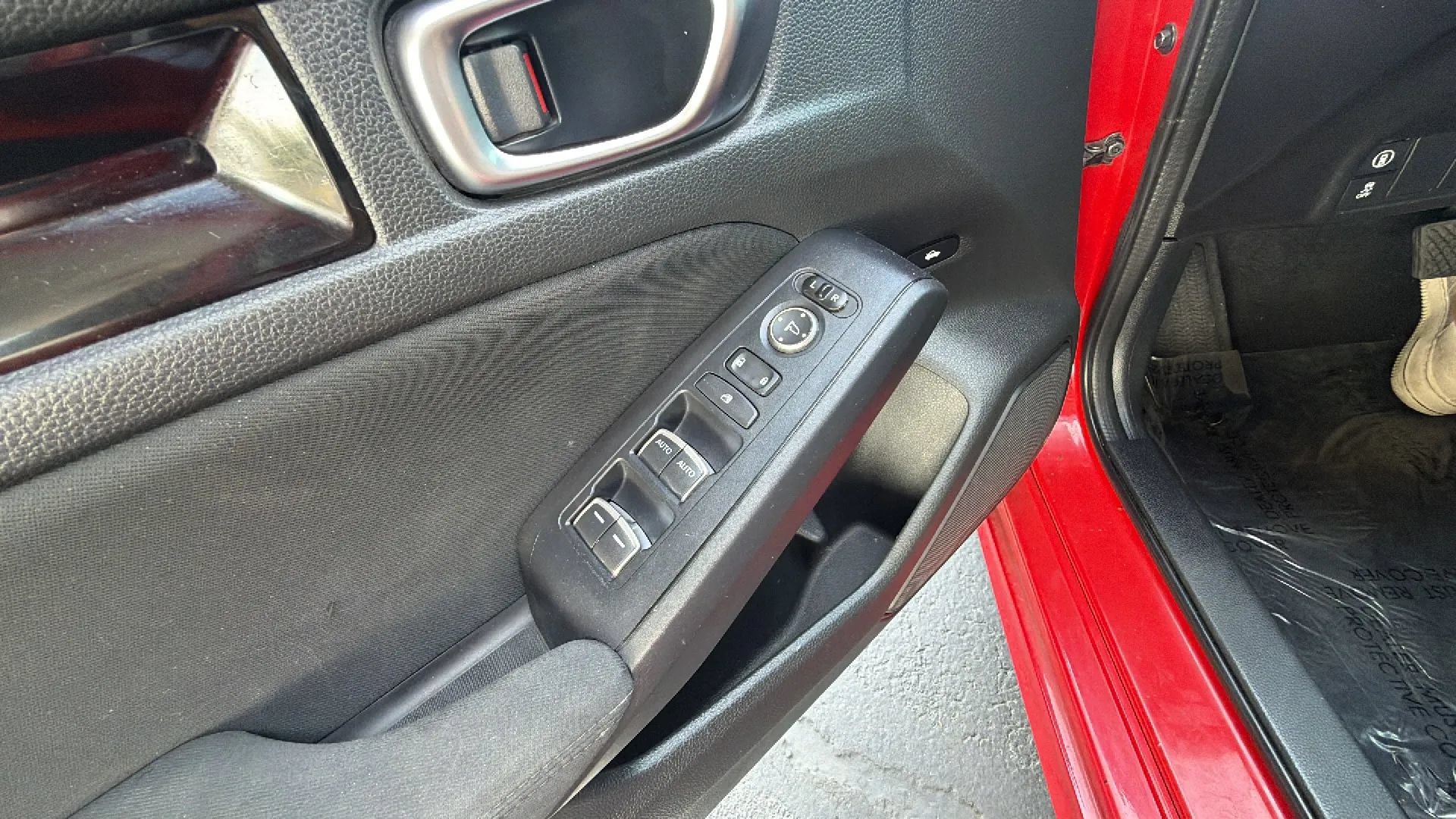 Used 2023 Honda Civic EX image 10