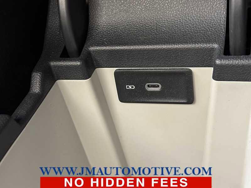 Used 2024 Volkswagen Jetta SE FWD image 39