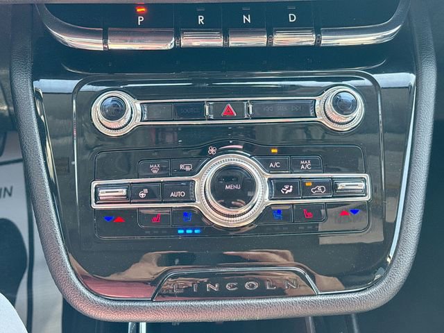 Used 2022 Lincoln Corsair AWD w/ Premium Package image 26