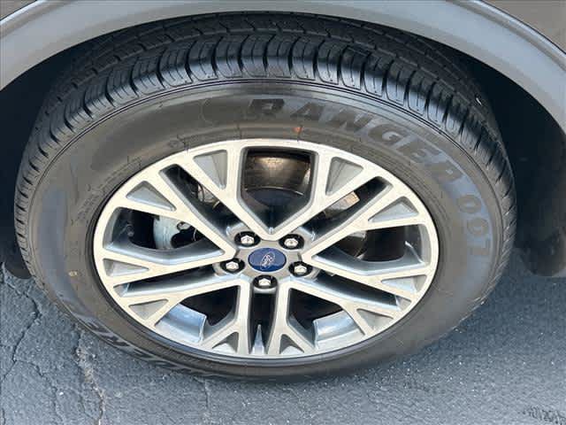Used 2022 Ford Escape SEL w/ Technology Package AWD/4WD image 10