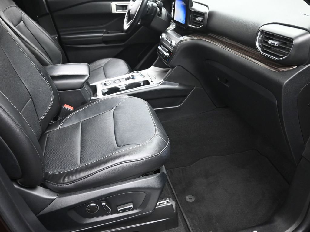 Used 2020 Ford Explorer Limited AWD/4WD image 7