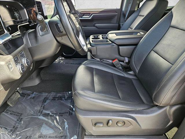 Used 2025 GMC Sierra 1500 SLT AWD/4WD image 14