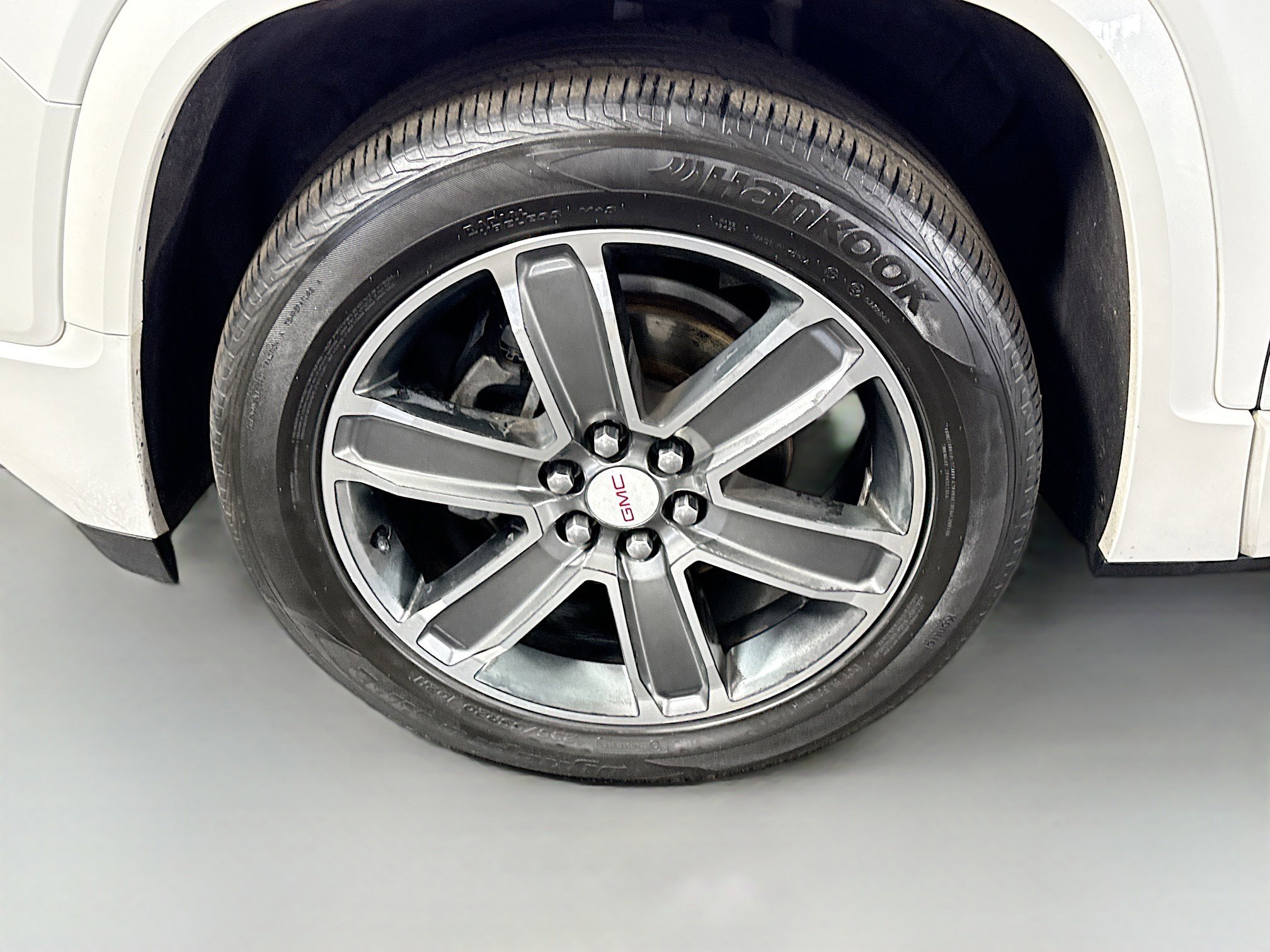 Used 2017 GMC Acadia Denali w/ Technology Package image 38