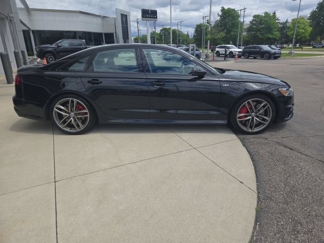 Used 2017 Audi S6 Prestige w/ S6 Sport Package AWD/4WD image 2