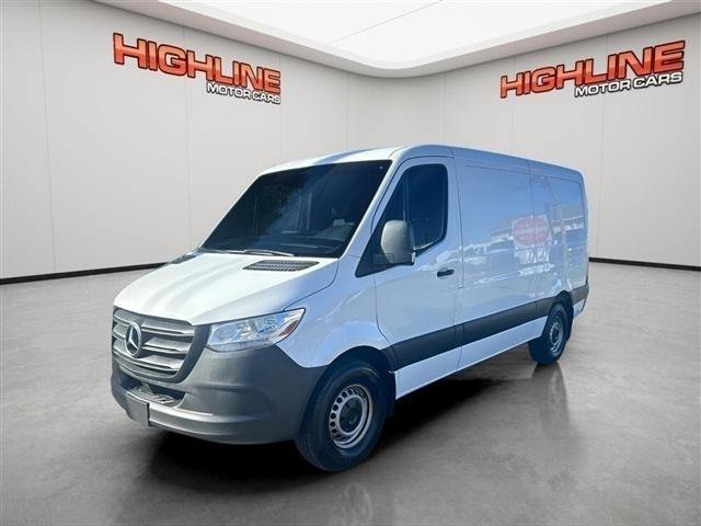 Used 2021 Mercedes-Benz Sprinter 2500 image 1