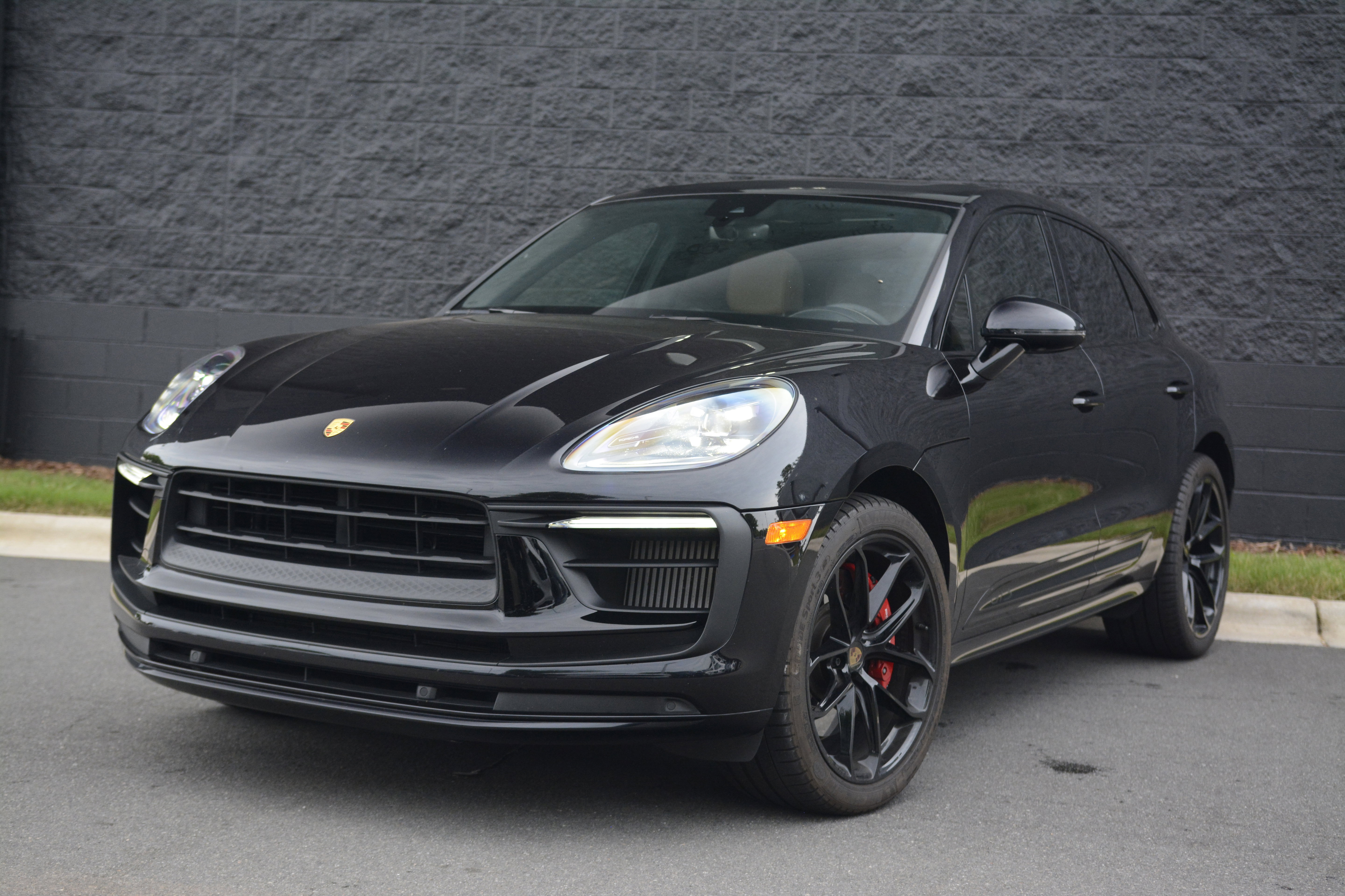 Certified 2023 Porsche Macan GTS AWD/4WD image 42