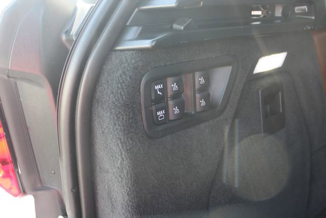 Used 2022 BMW ALPINA XB7 image 28