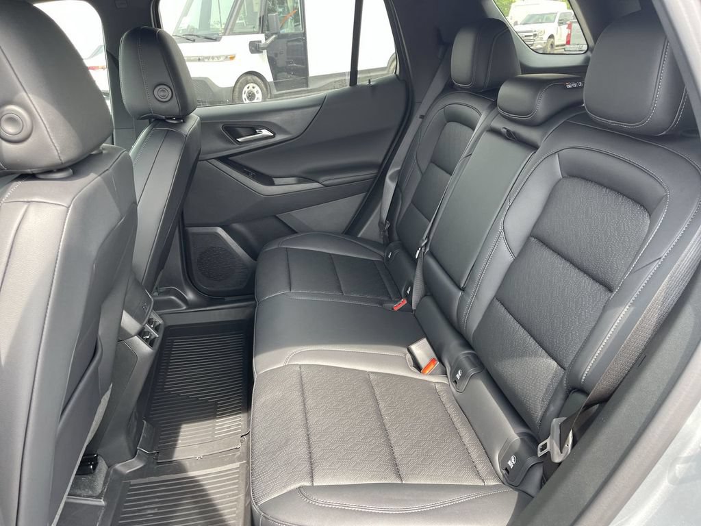 New 2026 Chevrolet Equinox LT w/ Convenience Package II FWD image 22
