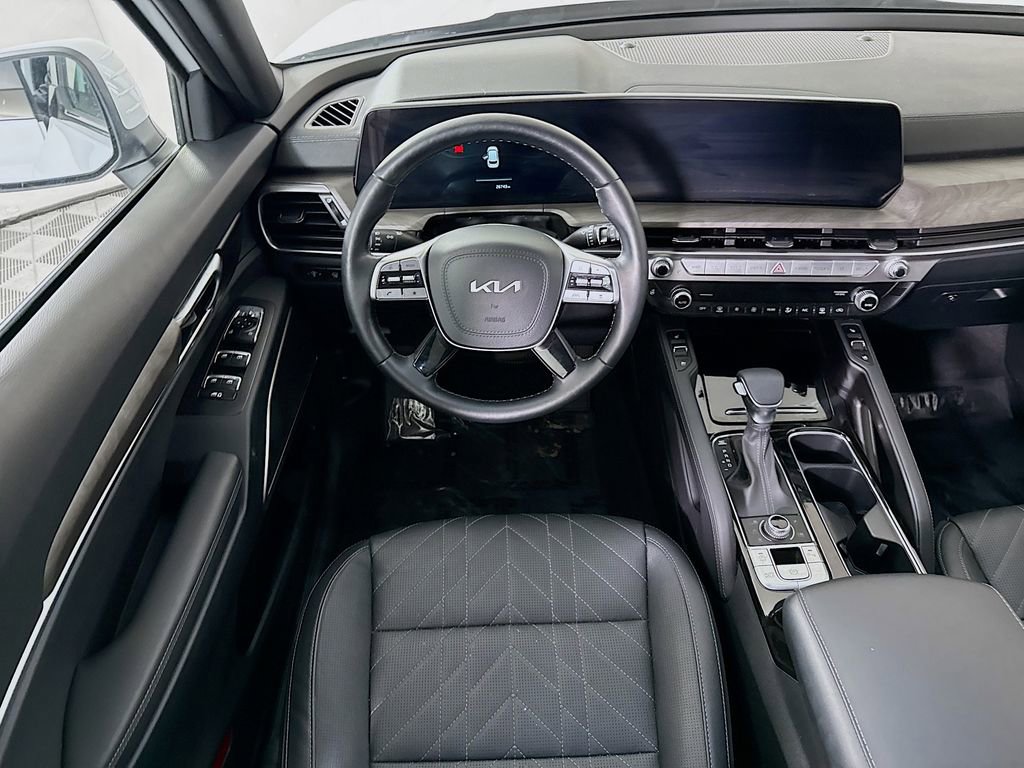 Used 2025 Kia Telluride EX X-Line AWD/4WD image 4