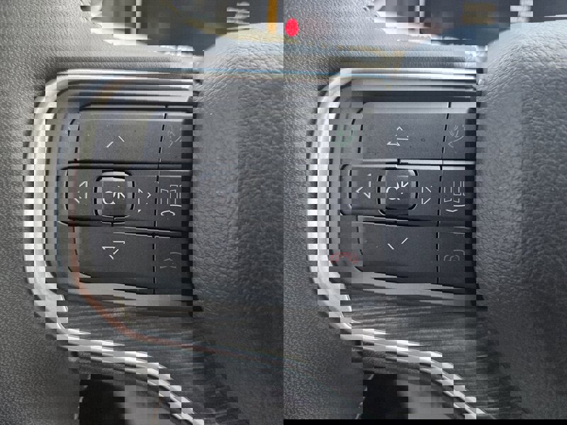 Used 2024 Jeep Wagoneer L Series II image 18