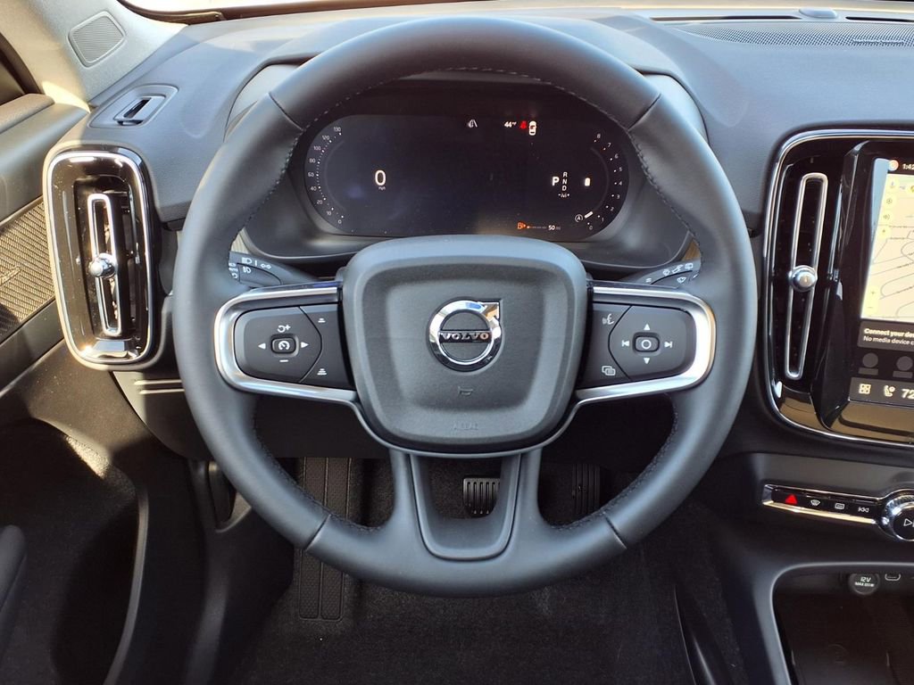 New 2026 Volvo XC40 B5 Ultra w/ Climate Package AWD/4WD image 13