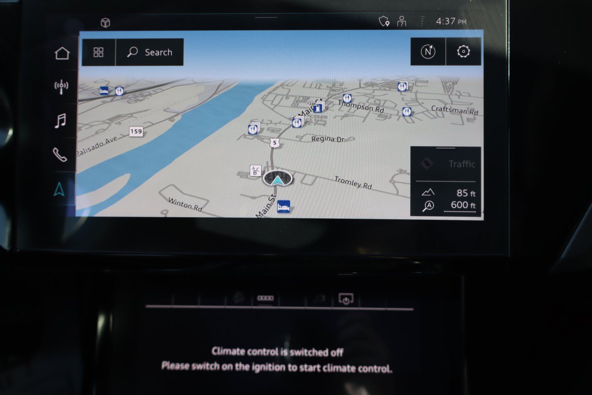 Used 2021 Audi e-tron Premium w/ Convenience Plus Package AWD/4WD image 16