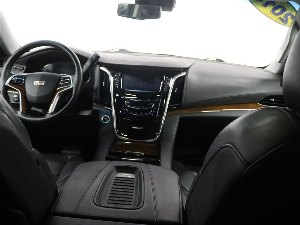 Used 2018 Cadillac Escalade ESV Luxury AWD/4WD image 23