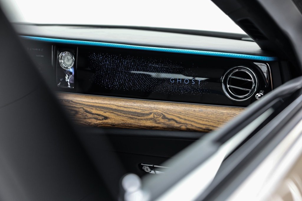 New 2025 Rolls-Royce Ghost image 12