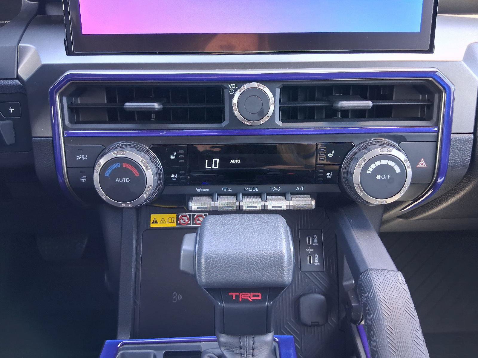 Used 2025 Toyota 4Runner TRD Off-Road Premium AWD/4WD image 37