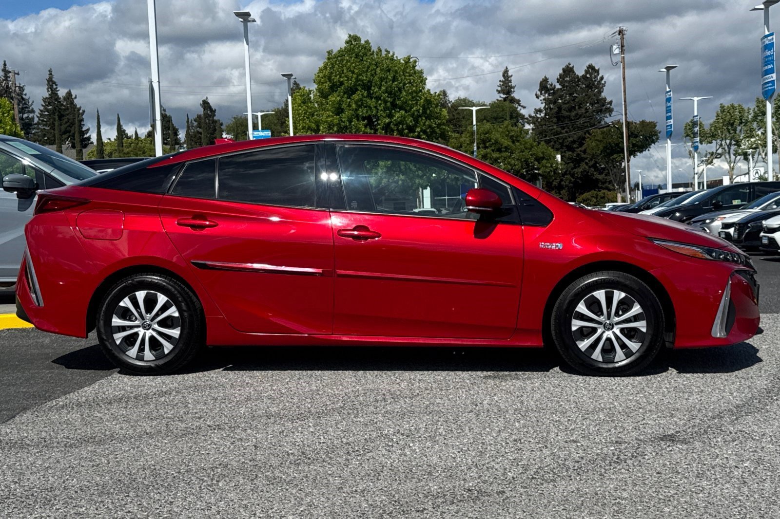 Used 2020 Toyota Prius Prime XLE w/ Protection Package FWD image 7