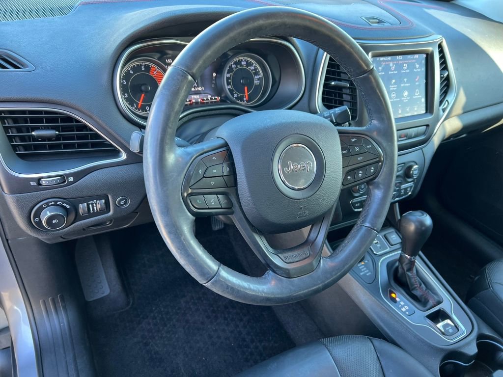 Used 2019 Jeep Cherokee Trailhawk image 17