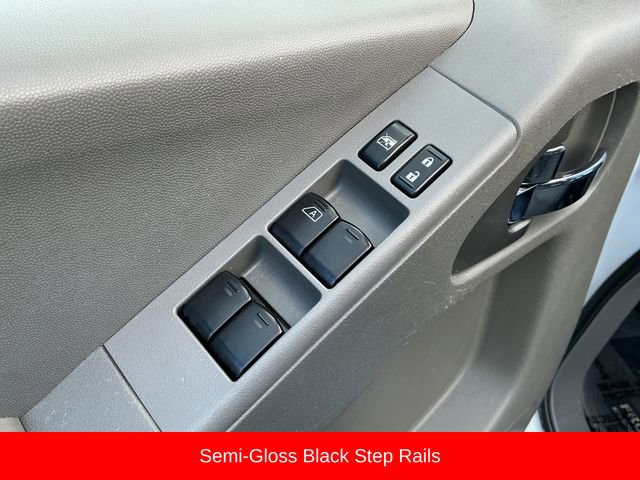 Used 2020 Nissan Frontier SV w/ Midnight Edition Floor Mats image 23