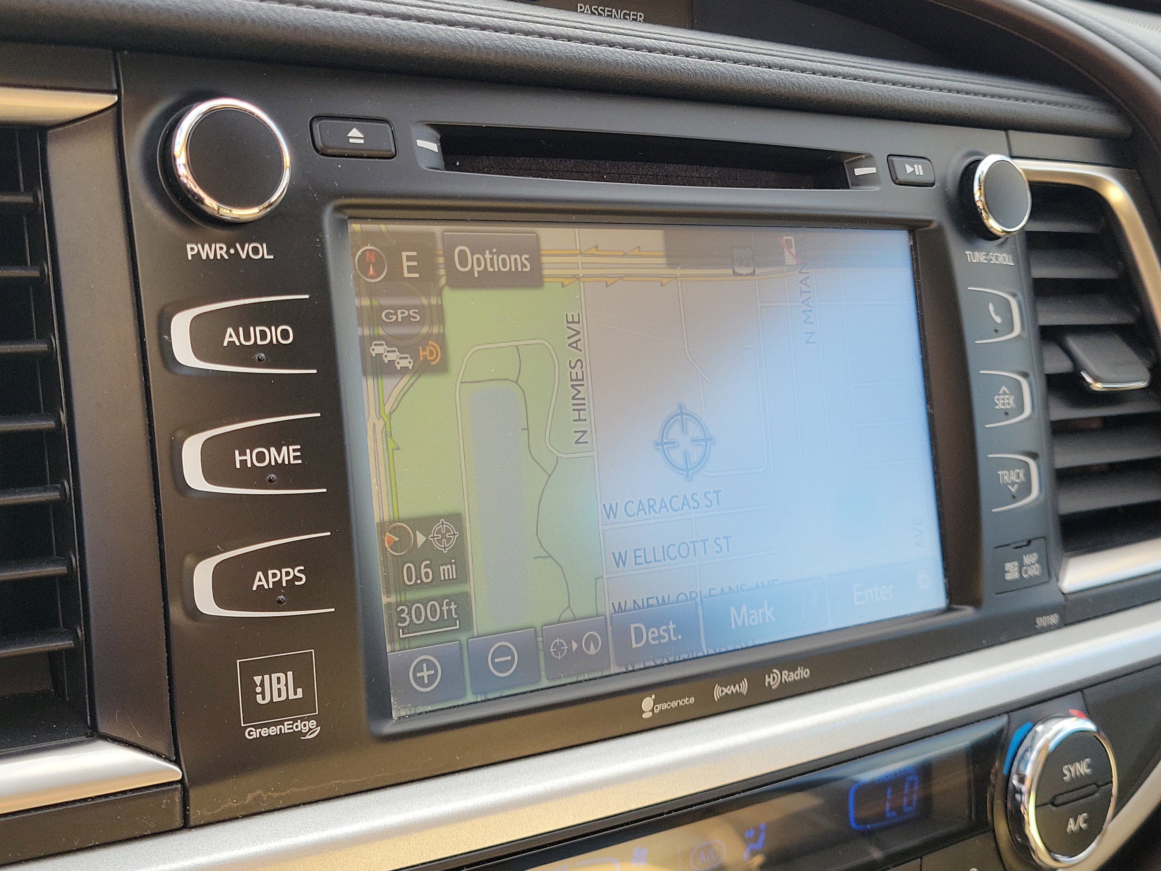 Used 2017 Toyota Highlander Limited w/ Carpet Mat Package image 29