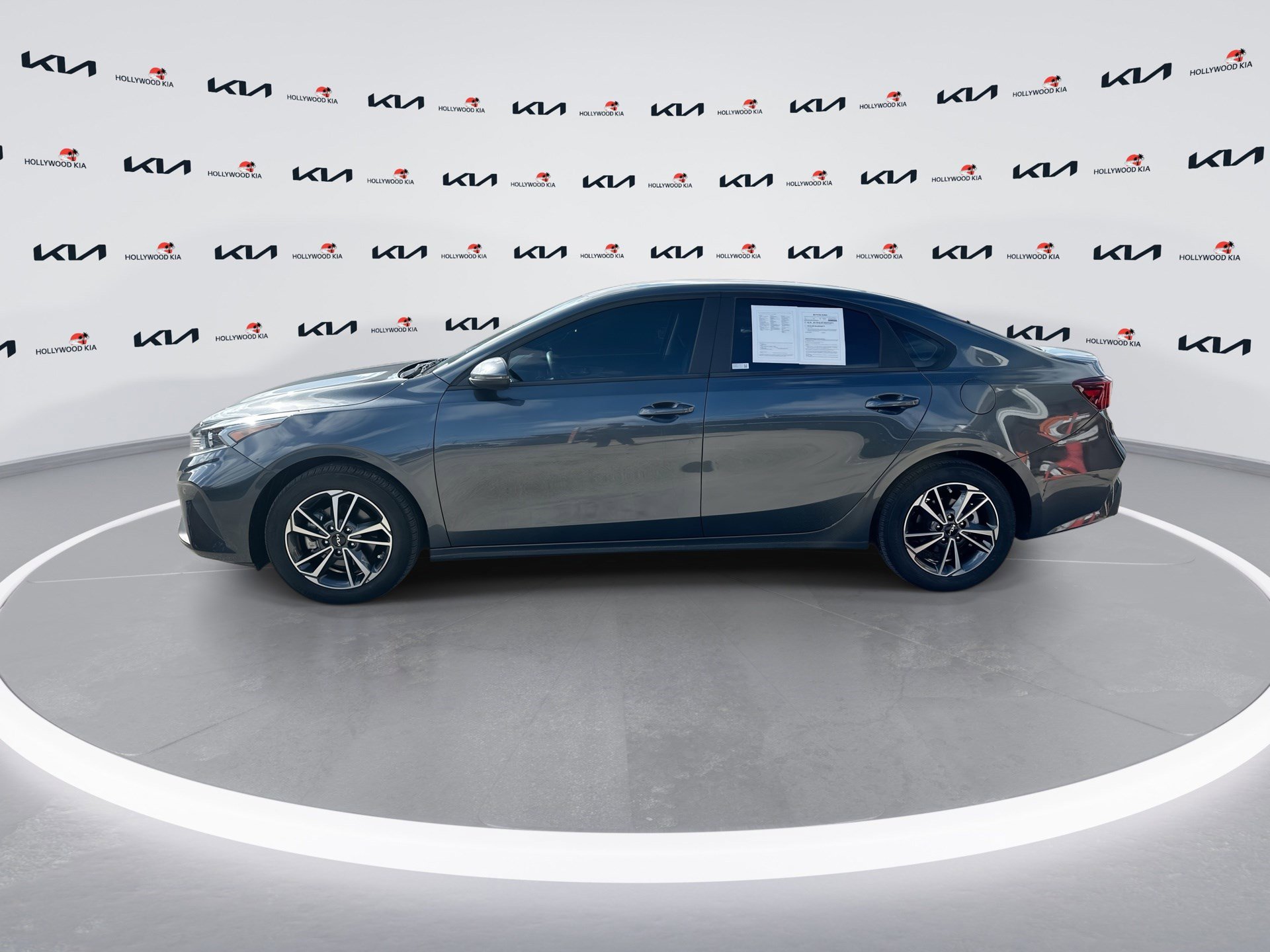 Used 2023 Kia Forte LXS w/ LXS Technology Package image 5