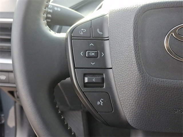 Used 2025 Toyota Prius LE image 20