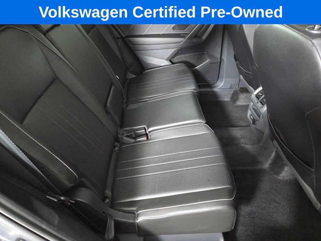 Certified 2023 Volkswagen Tiguan SE R-Line image 18