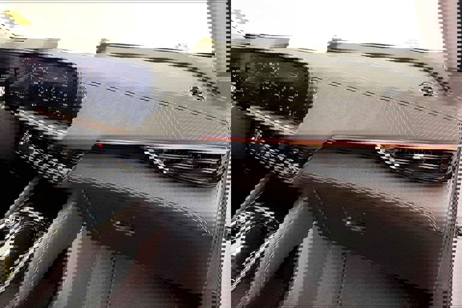 Used 2025 Buick Envision Sport Touring image 15