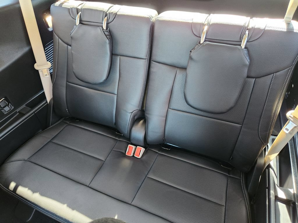Used 2020 Ford Explorer XLT w/ Comfort Package AWD/4WD image 26