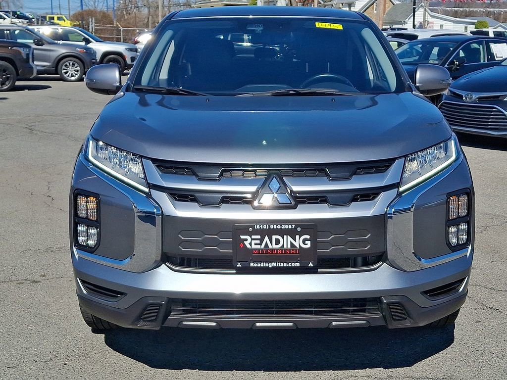 Used 2025 Mitsubishi Outlander Sport SE image 2