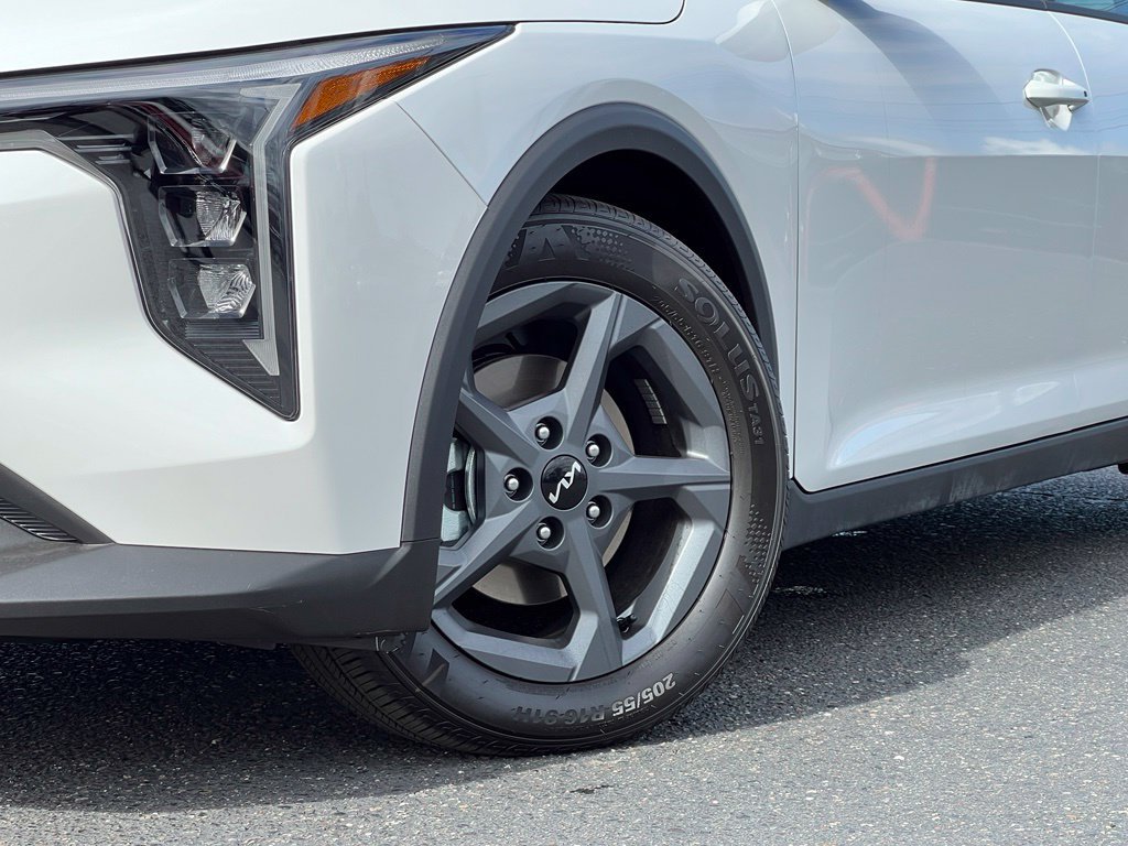 Certified 2026 Kia K4 FWD image 2