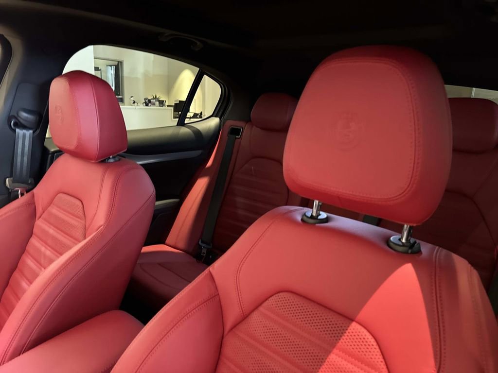 New 2026 Alfa Romeo Stelvio Sprint w/ Convenience Package image 20