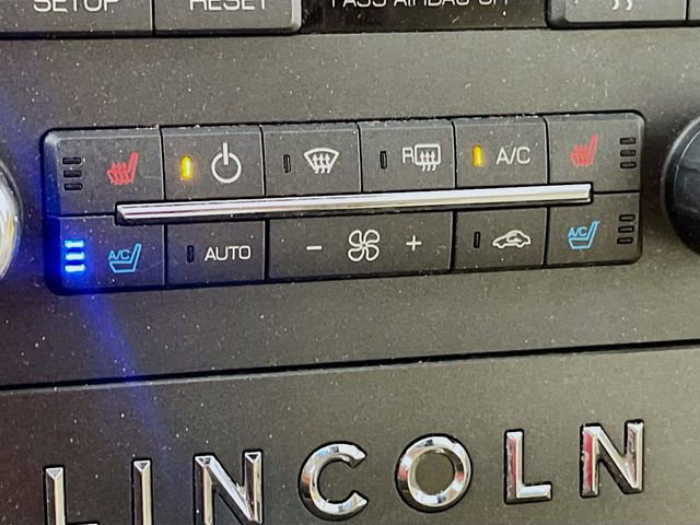 Used 2009 Lincoln MKS FWD image 21