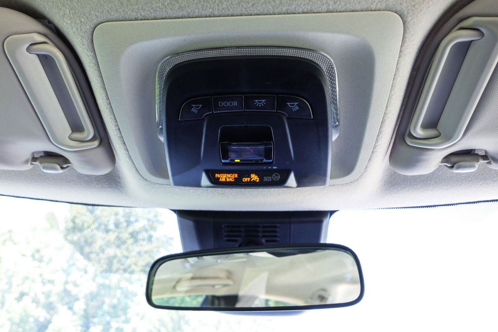 Used 2025 Toyota Corolla LE FWD image 31