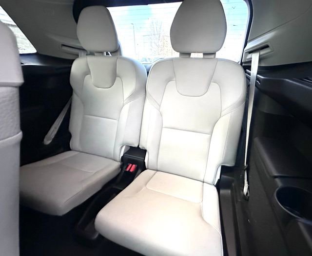 Used 2024 Volvo XC90 B6 Plus w/ Protection Package Premier image 19
