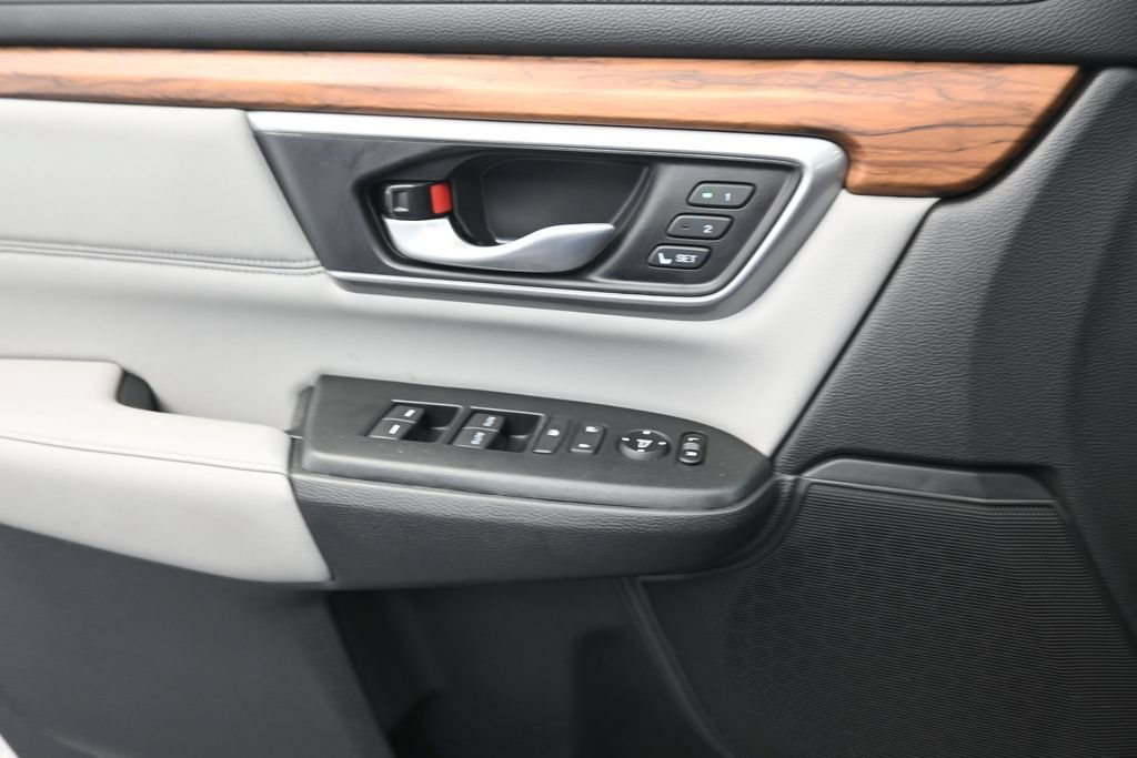 Used 2020 Honda CR-V Touring image 14