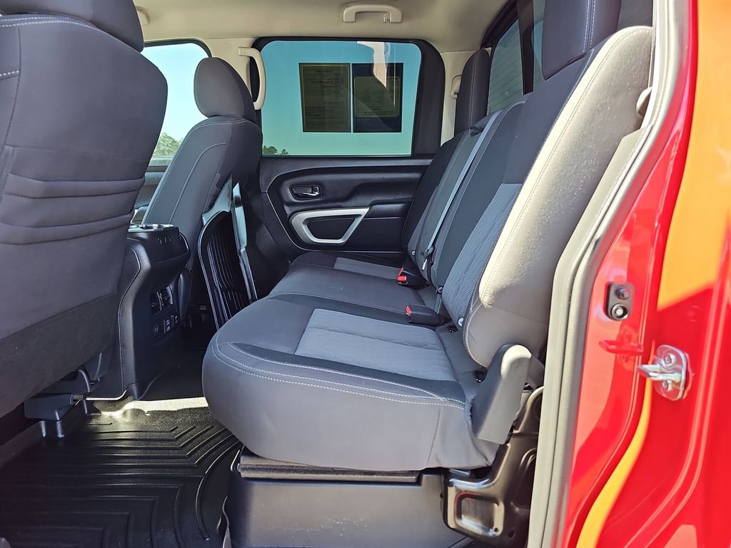 Used 2020 Nissan Titan SV w/ SV Convenience Package image 17