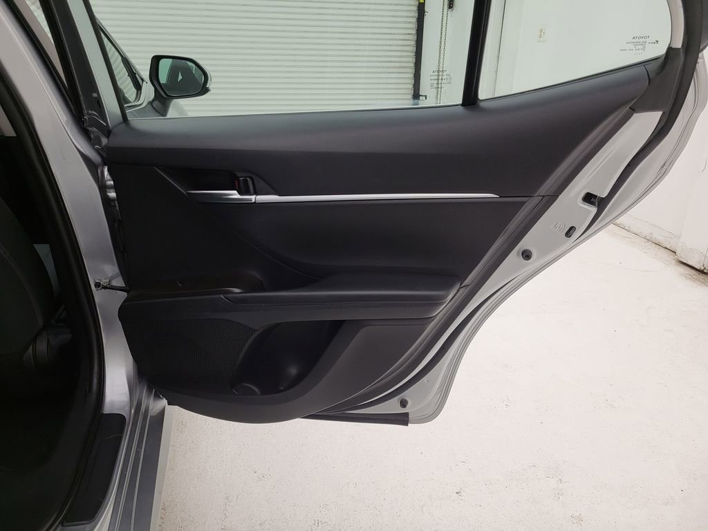Used 2022 Toyota Camry LE image 34