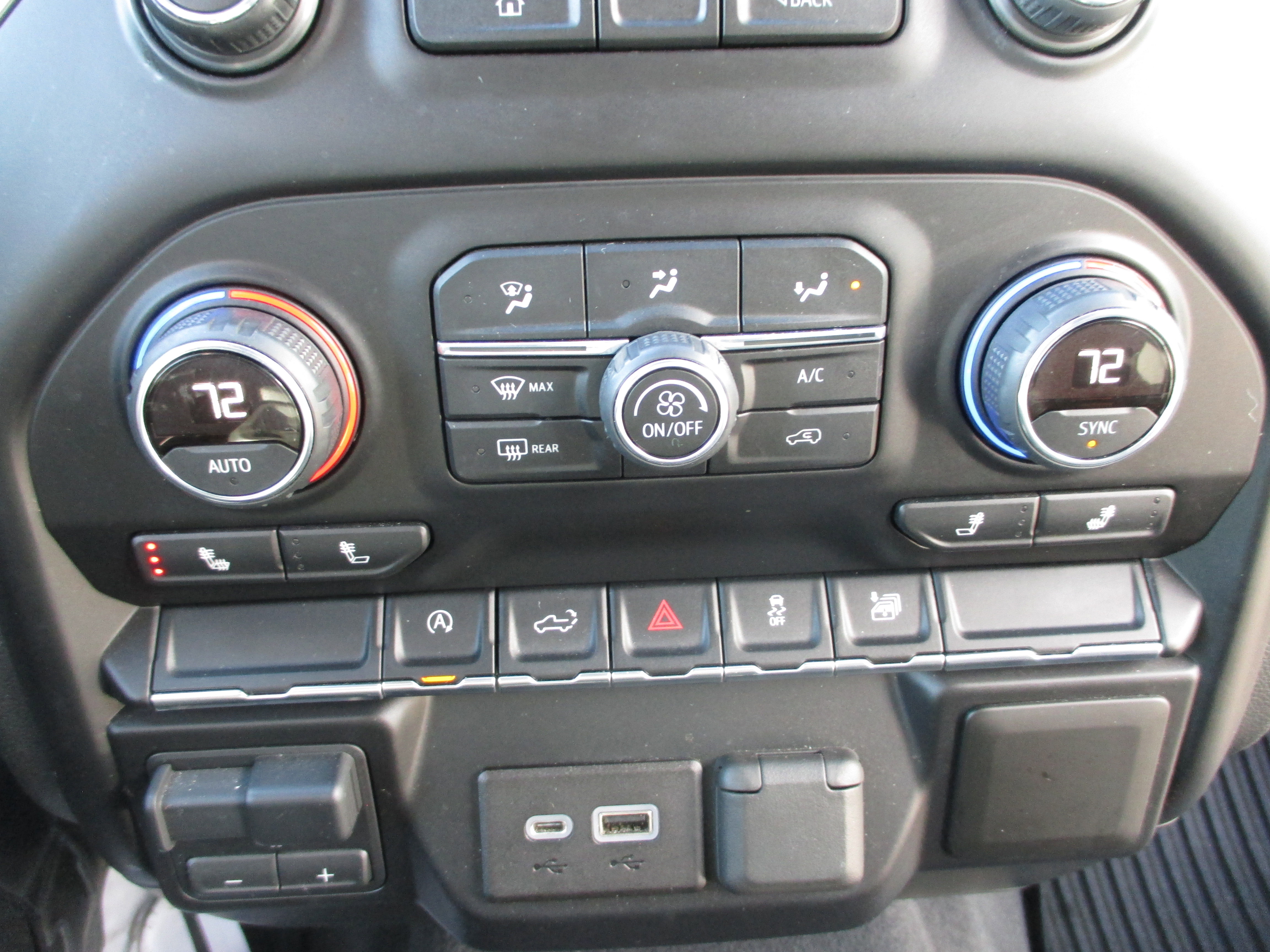 Used 2019 Chevrolet Silverado 1500 LT w/ All-Star Edition image 18