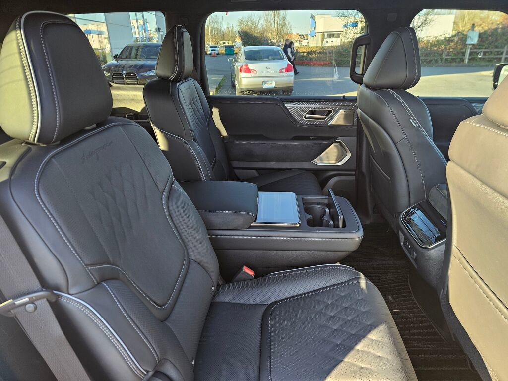 New 2026 INFINITI QX80 Autograph image 15