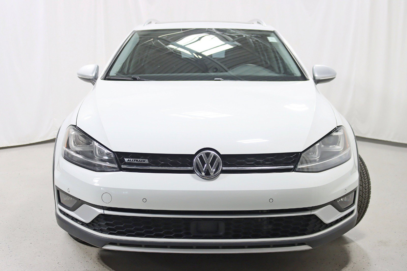 Used 2017 Volkswagen Golf Alltrack SEL AWD/4WD image 8