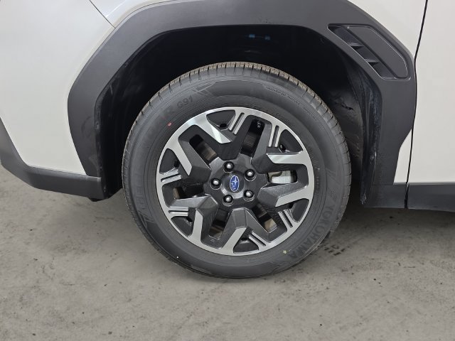 Certified 2025 Subaru Forester Premium AWD/4WD image 9