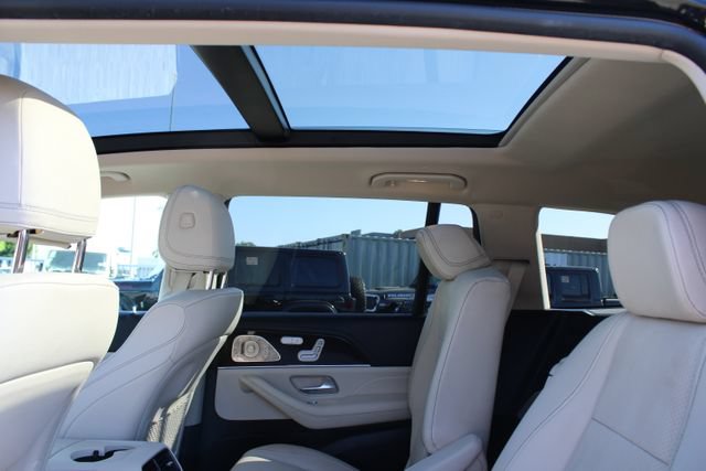 Used 2024 Mercedes-Benz GLS 450 4MATIC image 40
