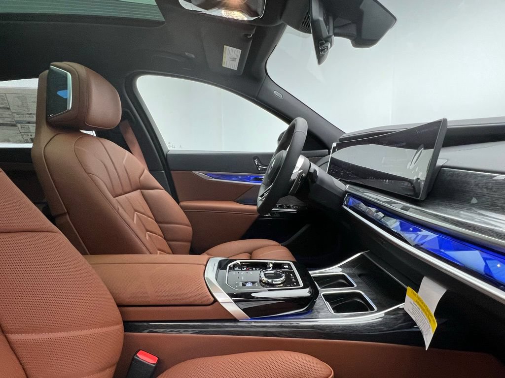 New 2026 BMW 740i xDrive AWD/4WD image 33