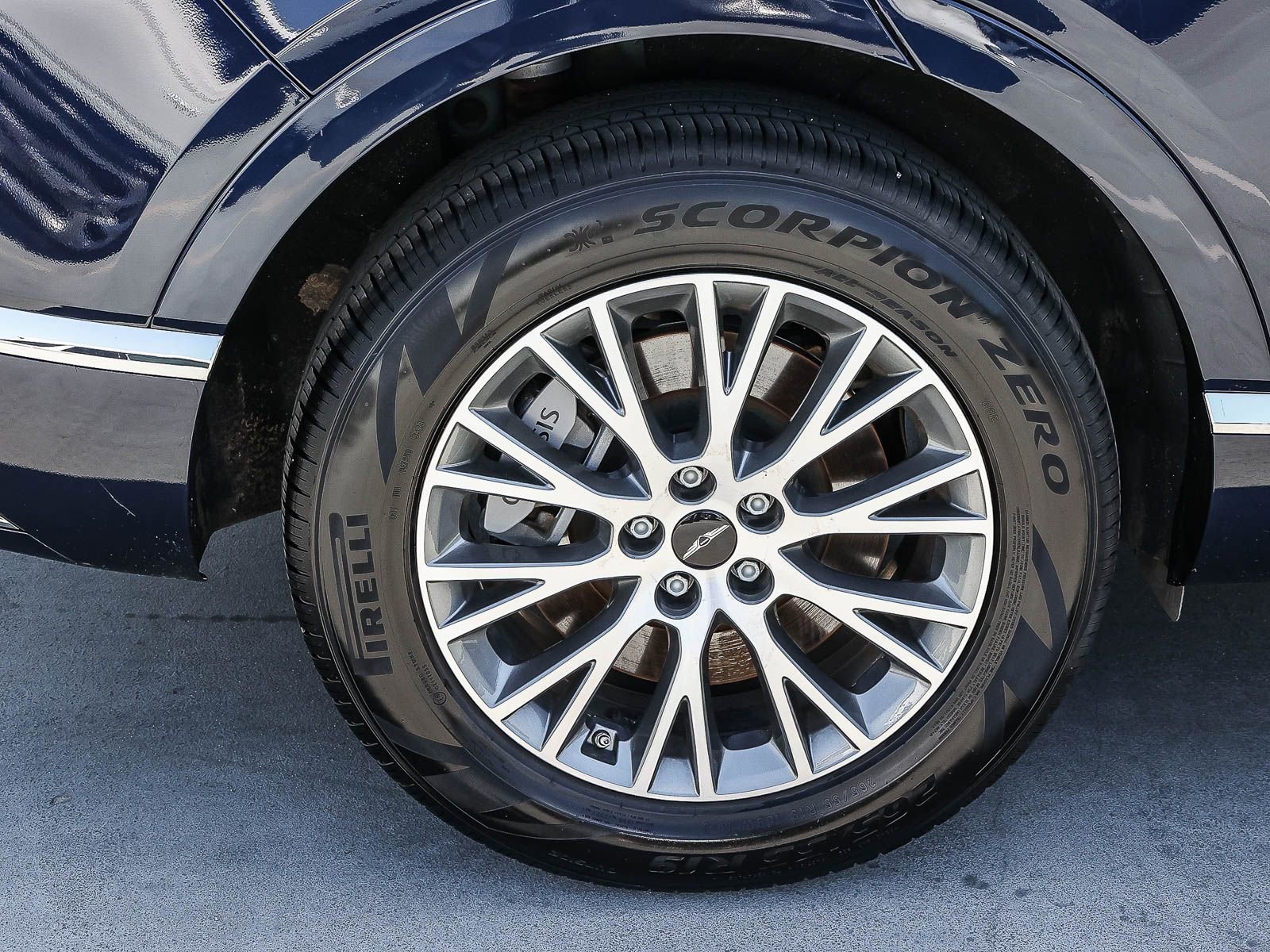 Used 2025 Genesis GV80 2.5T Standard image 7