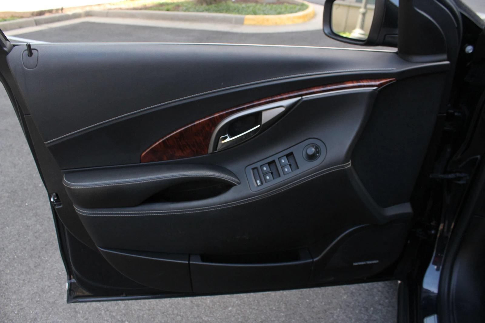 Used 2013 Buick LaCrosse Touring FWD image 15