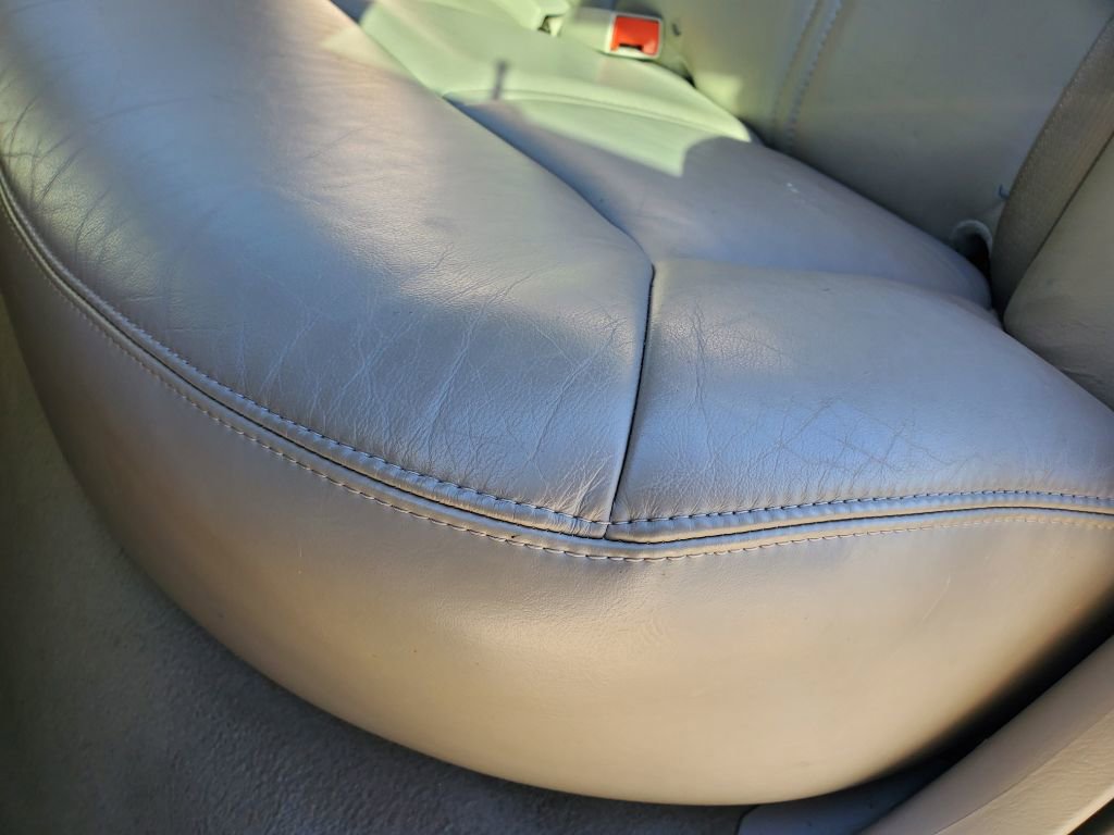 Used 2006 Lincoln Town Car Signature Limited image 26